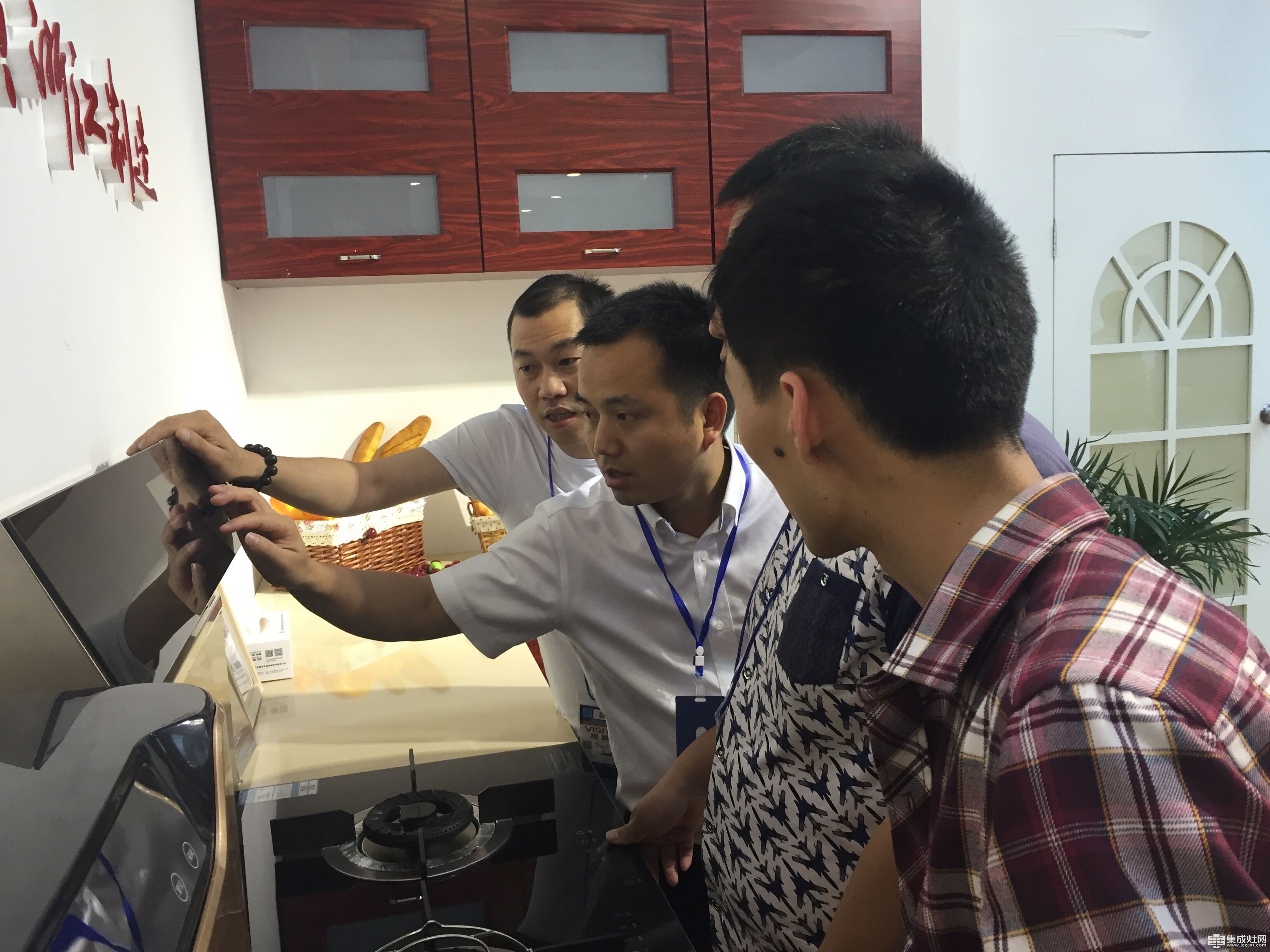 億田集成灶第21屆上海廚衛(wèi)展圓滿收官 摘取行業(yè)“奧斯卡”