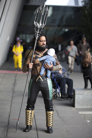 想不想感受一發(fā)瞬間穿越？那么…來看場動漫展吧