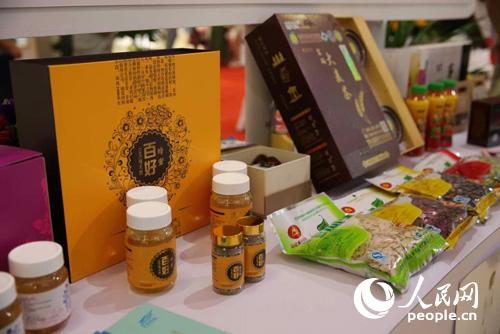 金昌旅游商品驚艷亮相絲綢之路旅游產(chǎn)品展(圖3) 產(chǎn)品展示