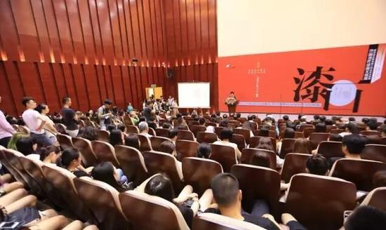 南昌舉辦歷屆全國美展江西優(yōu)秀漆畫展(圖2)