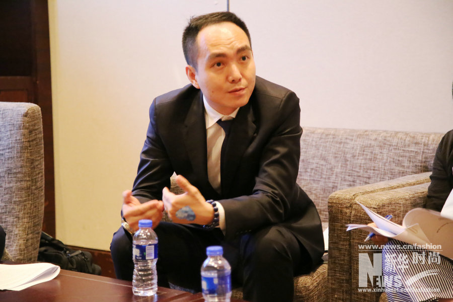 理膚泉高管齊聚美博會(huì)推廣可穿戴美妝品(圖2) 理膚泉高管齊聚美博會(huì)推廣可穿戴美妝品(圖2)