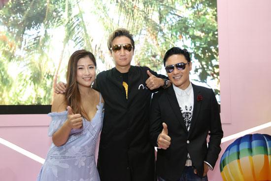 吳卓羲洪天明等現(xiàn)身美博會(huì) 為香蔓蕾站臺(tái)