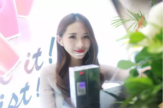 第45屆美博會圓滿落幕，古瓷搖搖小酒瓶(圖5)