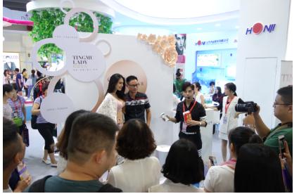 町慕內(nèi)衣登陸美博會(huì)進(jìn)行跨界“掘金”受媒體關(guān)(圖3)